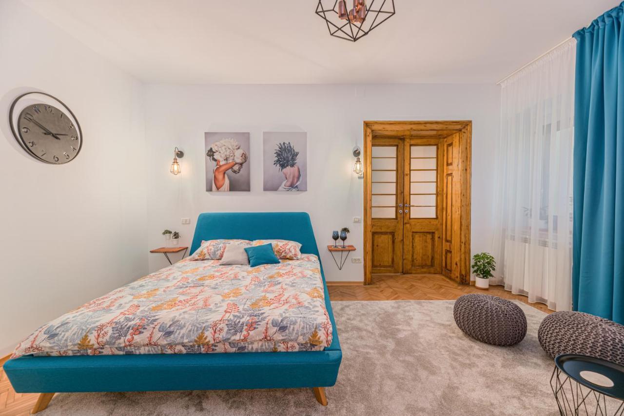Garden Hideout - Central Apartment ブラショフ エクステリア 写真